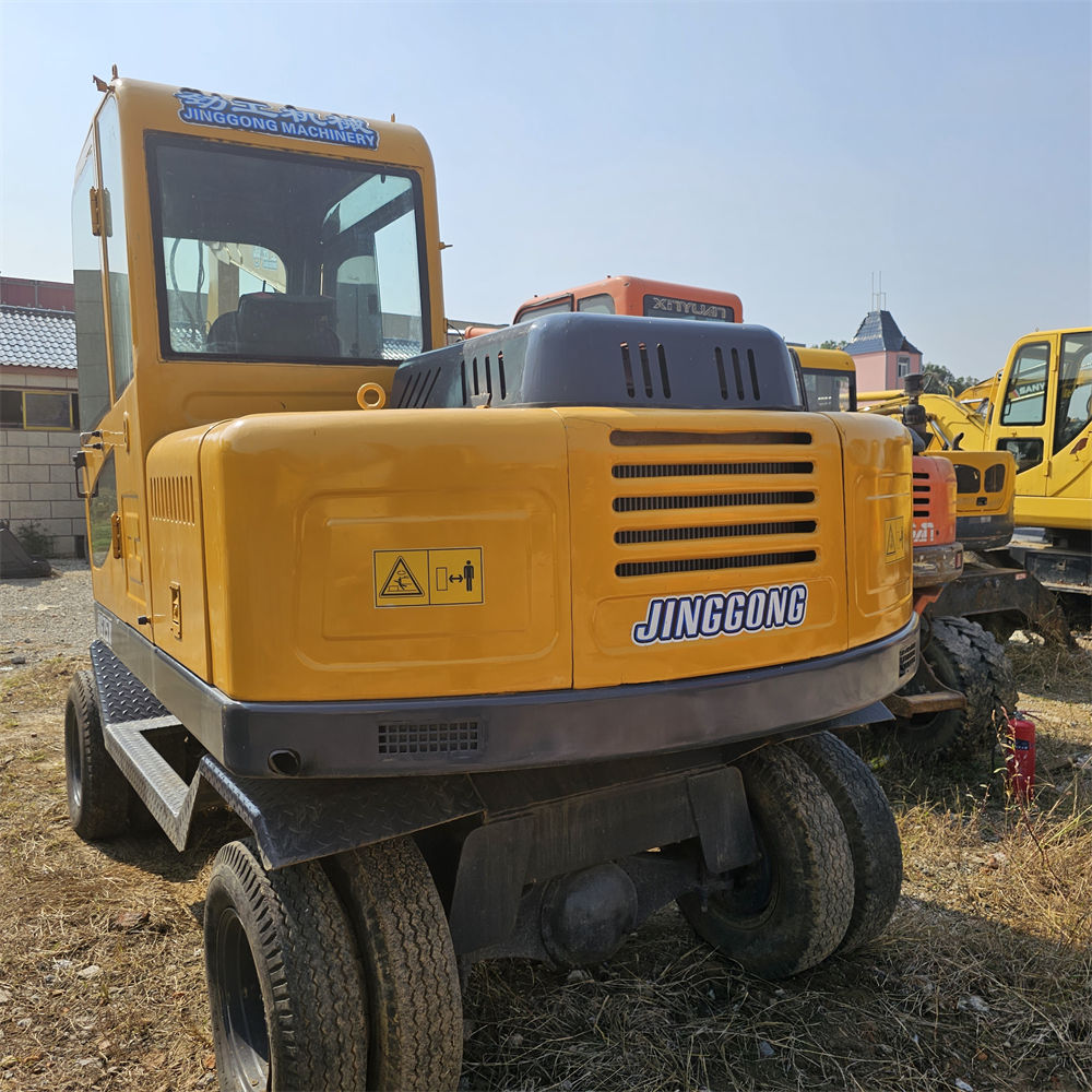 Маленький использованный экскаватор Sany JG75X Sany колесный экскаватор с электрическим сокалом