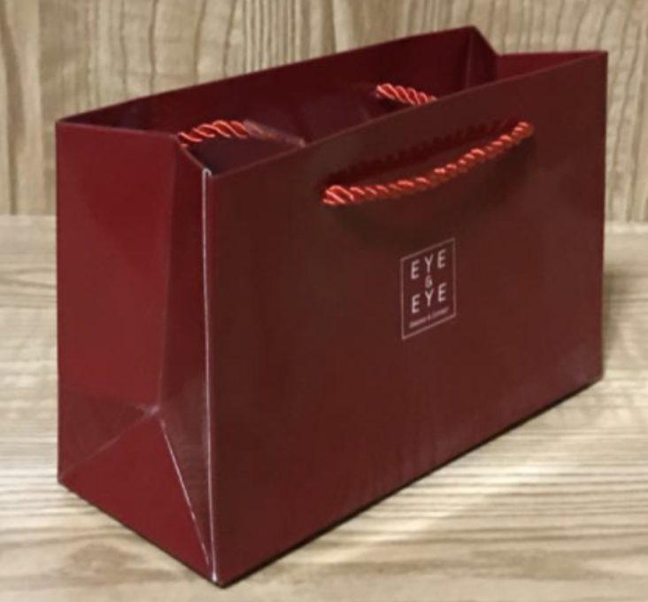 Gloss Laminated Kraft Paper Shopping Bags OEM Durable Paper Bag 120gsm