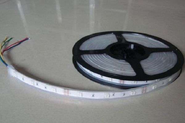 Bande lumineuse LED intelligente d'extérieur étanche RGBW 24V 12V décorative, personnalisée 5050 5M 10M 15M, bandes lumineuses pour roues