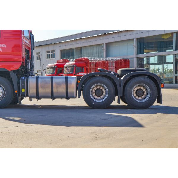 High Roof Deflector Four-Point Suspension Airbag Seat 430HP 6*4 M3000s Shacman Tractor Truck