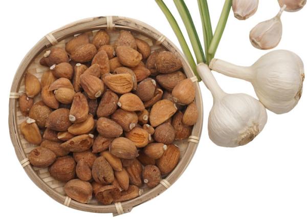 Milk White Dehydrated Roasted Garlic 4 - 6 Cloves Light Brown Or Deep Brown Color