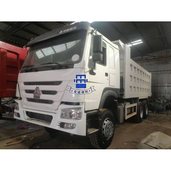 Sinotruck HOWO 6*4 Шины для грузовых грузовиков 12r22.5 и ручная коробка передач