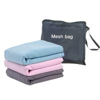 Microfibre de plage de sport de voyage ensemble de serviette en tissu rouleau Microfibre de suède serviette avec sac à mailles