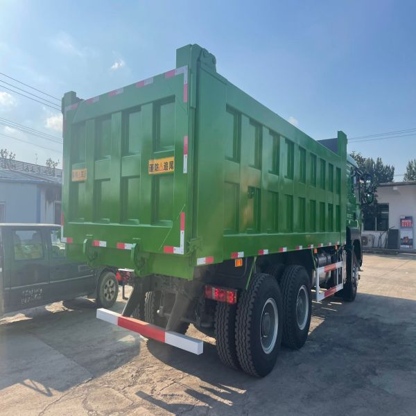 Used Dump Truck Howo G7 Sinotruk Howo 6x4 Tipper 10 Wheeler manual diesel