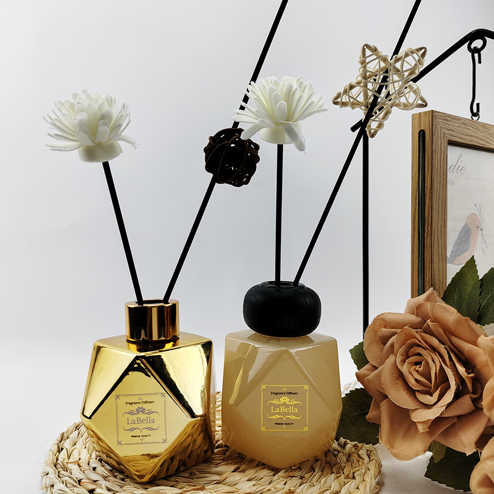 100ML Luxury Empty Packaging Aromatherapy Bottles with Hot Stamping and Custom Color