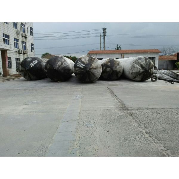 D15 L12m 8 Layers Ship Launching Marine Airbags Marine Rubber Airbag