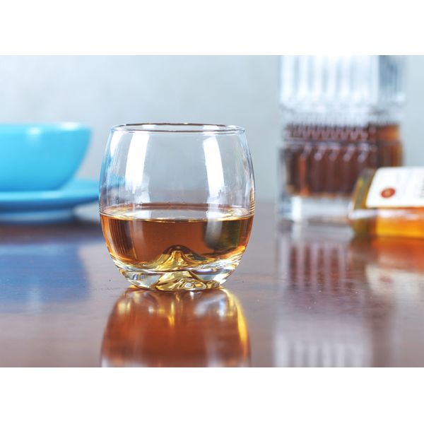 240ml / 8oz Round Bottom Whiskey Glasses With Iceberg Mountain Bottom