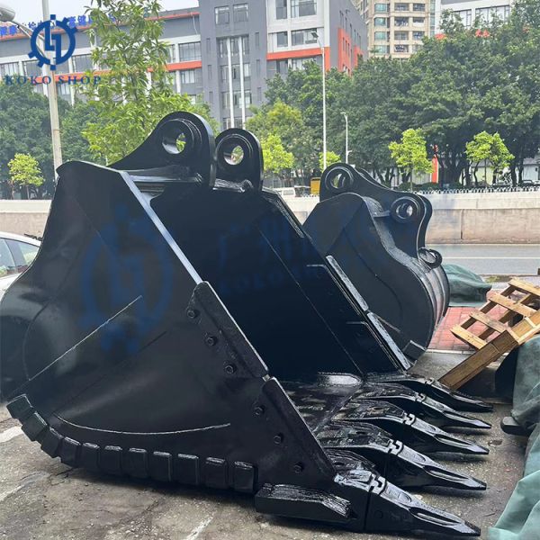 Kato 2-48 Tonnes Mini-pelée Excavatrice lourde partie d'attachement Seau de roche pour HD20 HD68 HD135 HD820 HD1250-7 HD2048R