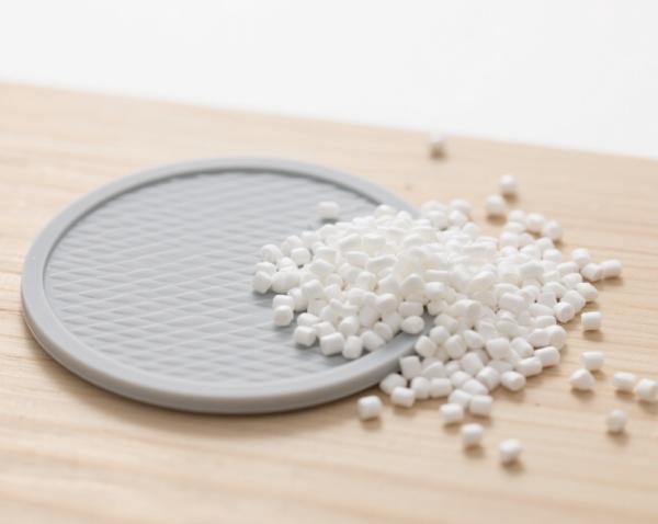 High Quality TPE Rubber Cup Coasters Table & Car Cup Holder Pads with Durable Elastomer Granule Material