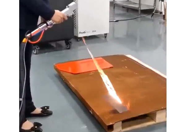 Большое очищая удаление ржавчины 2000w машины лазера размера очищая