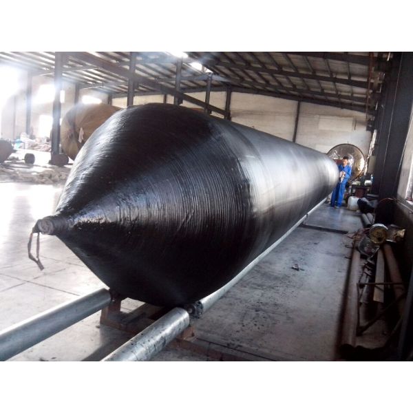 Black Color High Pressure Airbags Diameter 0.3 - 3.0m Outstanding Carrying Capacity