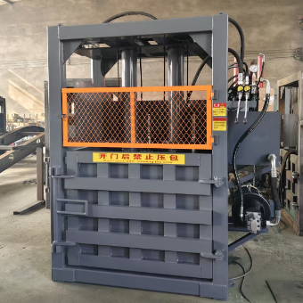 Single Ram Recycling Belling Machine For Scrap Baling 3-10 Tons/Hour Capacity