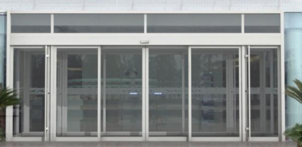 Porta de vidro sem enquadramento de alumínio simples com rede de tela de aço inoxidável