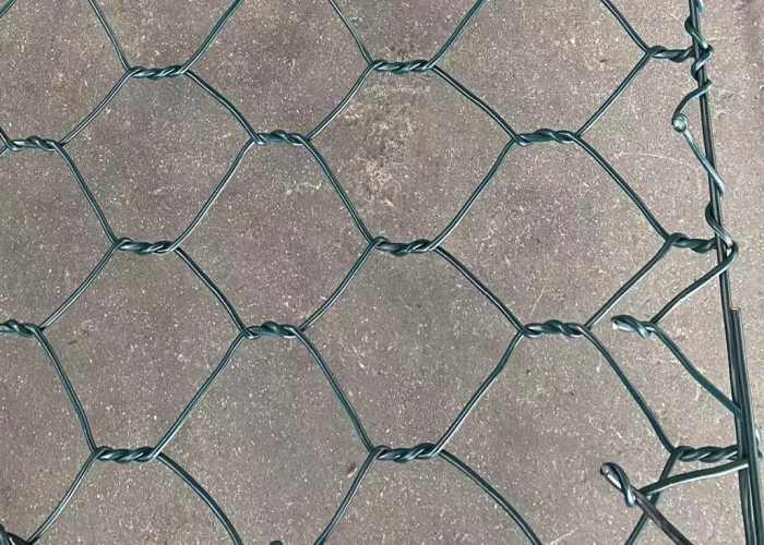 Свет - PVC сини 2.4mm покрыл ячеистую сеть Gabion для гражданского строительства