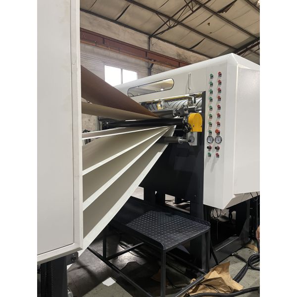 JIGUO ZWC-1400-6 Paper Sheeter Cutter Machine, Reference weight of cutting paper:50-500g/m2,Max.Diameter of paper:1650mm(65〃)Max,Maximum cutting speed:300cuts/min