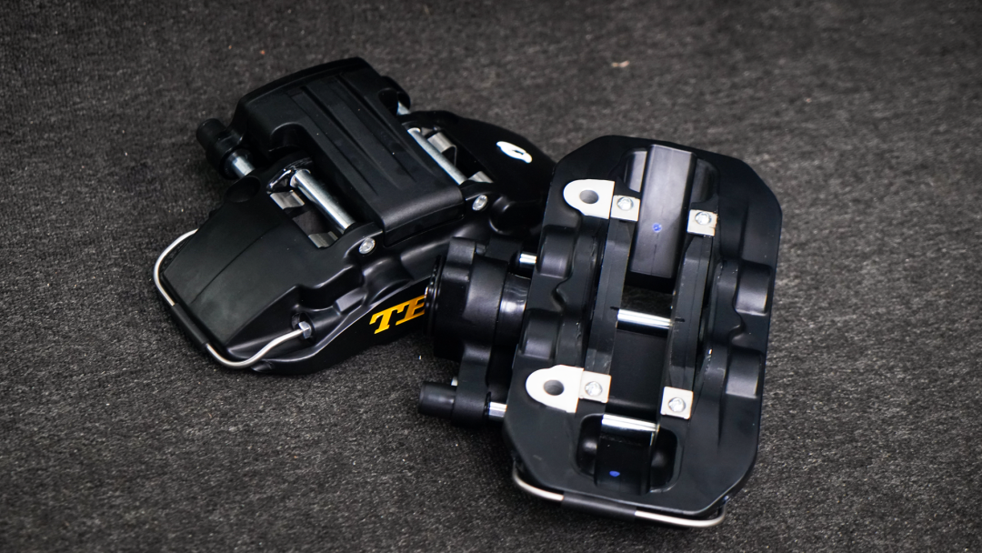 Front 6 Piston And Rear 4 Piston Caliper BBK Auto Brake System For Lexus RX300 18inch Rim