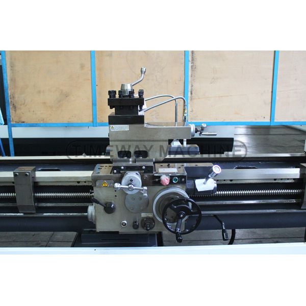 Tornos Pure Metal Gap Bed Conventional Lathe Machine 3700 KG Weight 200V-480V Voltage