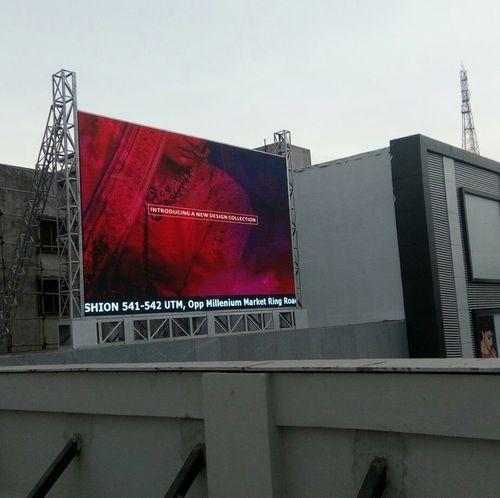 Iron Aluminum Outdoor LED Advertising Screen P6 SMD3535 7000cd/M2