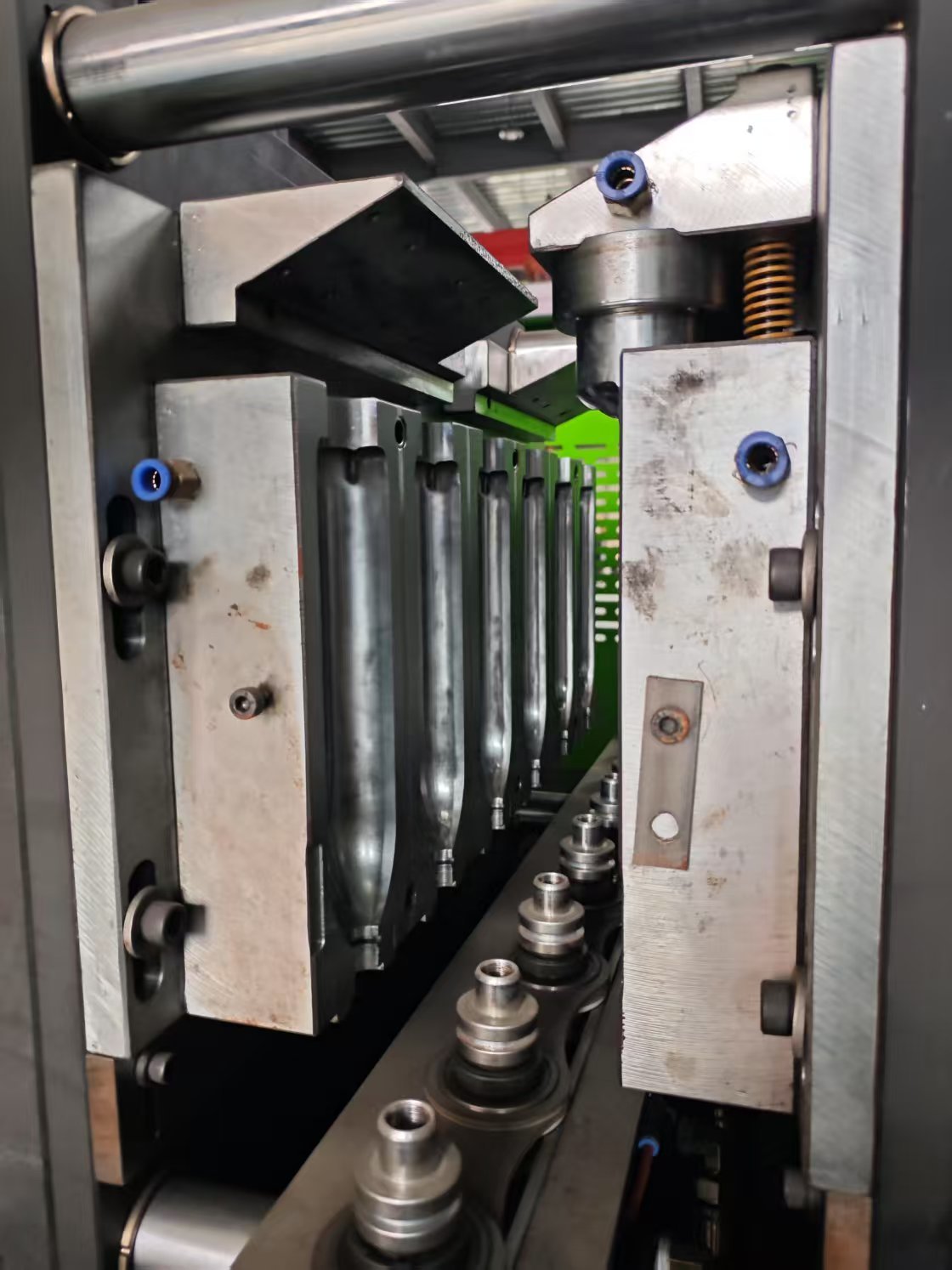 Full automatic Bottle Blow Moulding Machine bottle making machine and Energy Consumption for Industrial Production