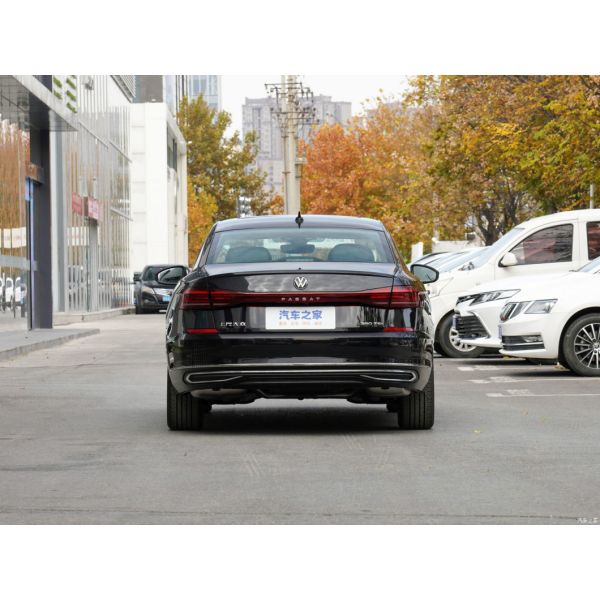 2024 VW Volkswagen Passat 380tsi Flagship Gasoline Car with Automatic Transmission