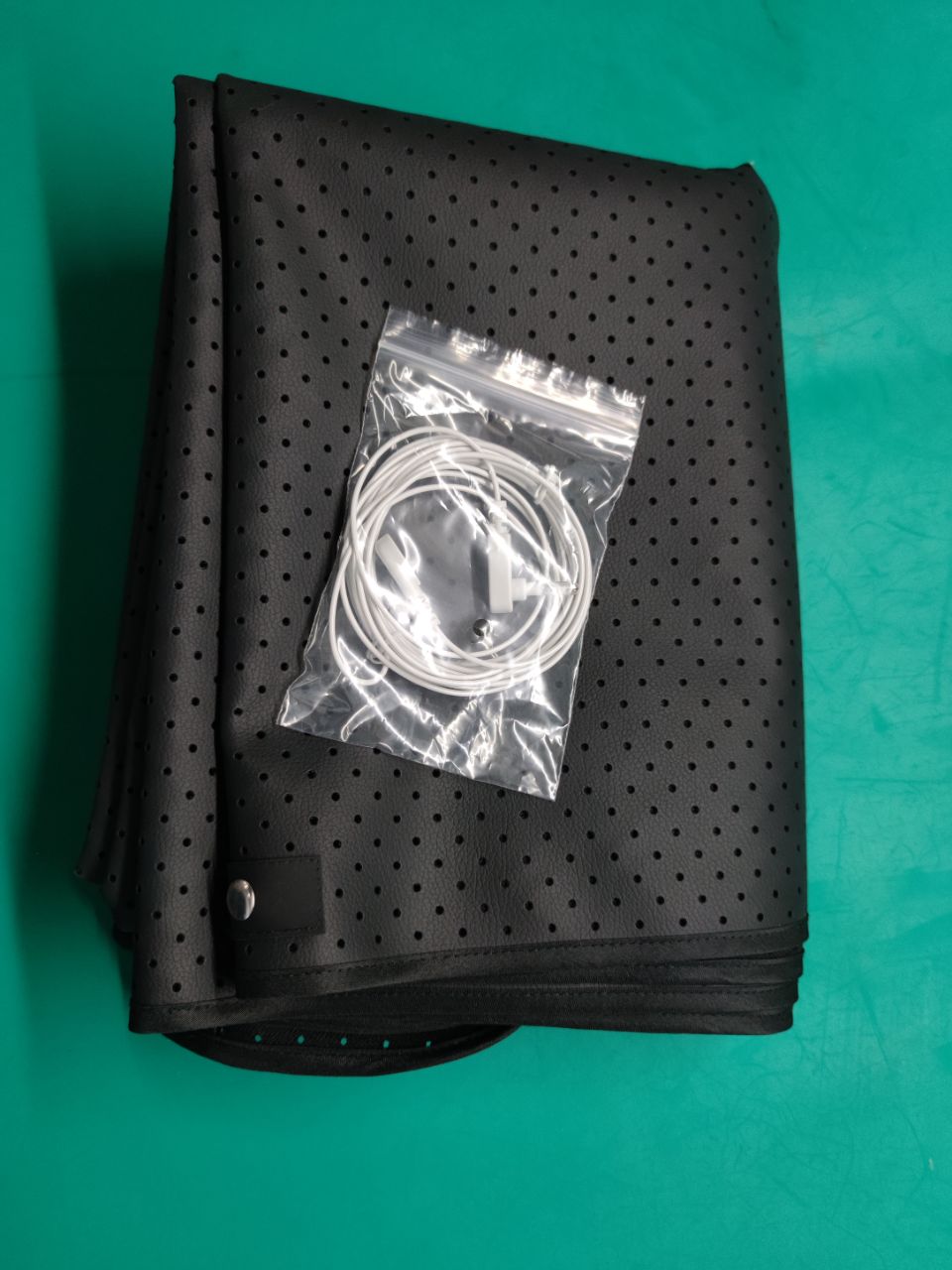 Earthing Grounding PU Leather Mattress Conductive Safety Bed Pad With Breathable Holes Anti-static Mat for Relieve Pain