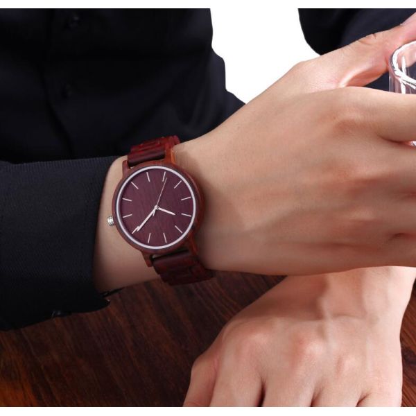 Стойкость красного логотипа дозора кварца сандалии деревянного изготовленного на заказ высокая для подарка