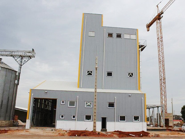 C.Z Shape Steel Structural Workshop , Heavy Steel Beam Metal Buildings