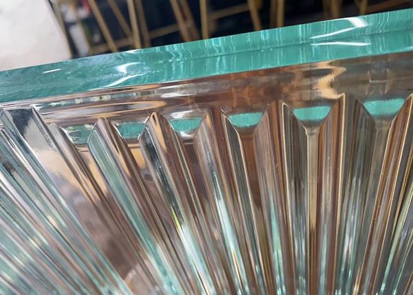 Customized Carved SGP Interlayer Glass 15cm Impact Resistant