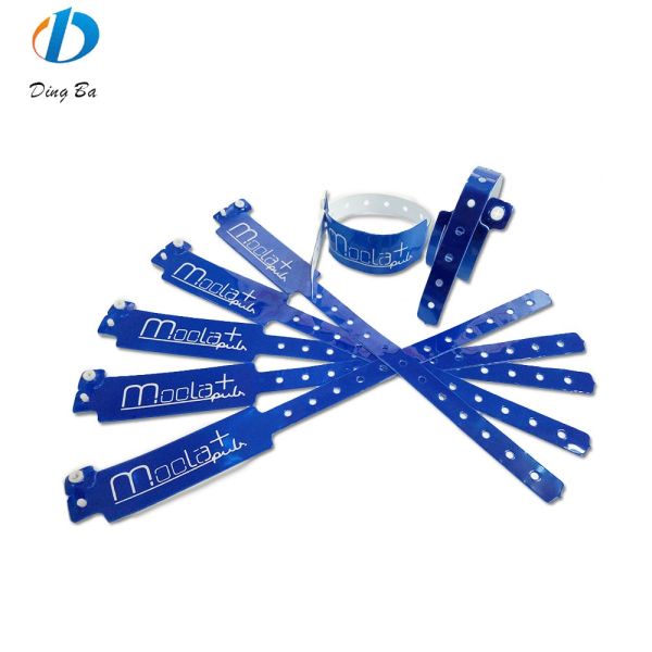 Design PVC Plastic Bracelet for Anniversary Occasion Eco-friendly Reflective Wrist Band