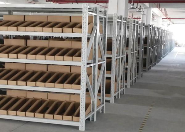 Le stockage en acier industriel à multiniveaux étire/mezzanine soutenue par support de palette
