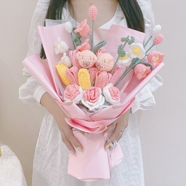 Bouquet de flores de hilo tejido a mano - Macaron Color Crochet Regalo floral para novia y bestia