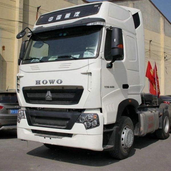 GCC Certified HOWO T7 LNG CNG Cascade Trailer Tractor Truck with Engine Capacity＞8L