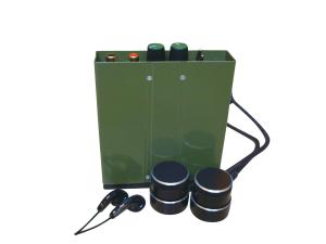 Através do sinal de escuta dos transdutores 1mW da bateria do dispositivo 4×1.5V