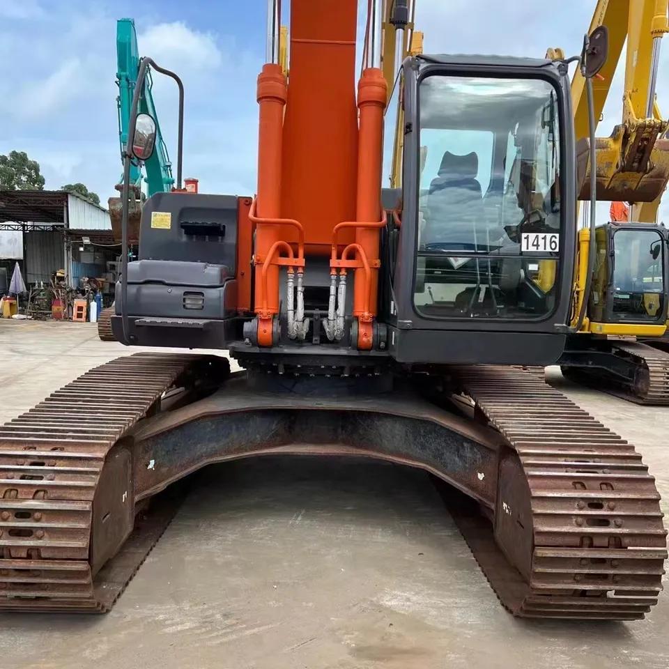 Эффективный экскаватор Hitachi ZX270 с передовыми технологиями