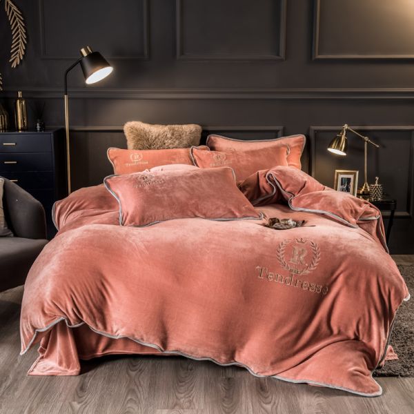 Home Grade Grade A Customized Solid Milk Velvet Embroidery Bonded Four Piece Set
