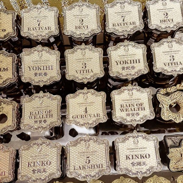 Personalized Gold Foil Waterproof Stickers for Sparkling Wine Non-Fading Colors with Strong Adhesion  Labels