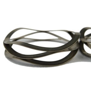 Wave Spring with Axial Preload for Light to Medium Load Capacity and Small