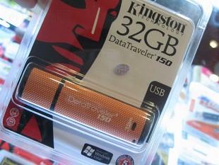 O flash marcado de USB conduz DT150
