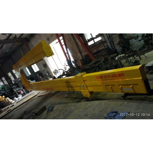 U Shape Unloading Crane For 40 Feet Containers , C Shape Loading Unloading Crane