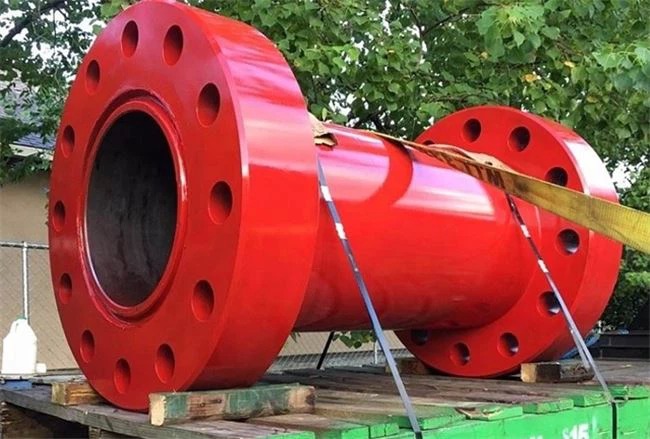 Tubing Head API 6A Wellhead Components For Tubing Suspension & Annular Sealing