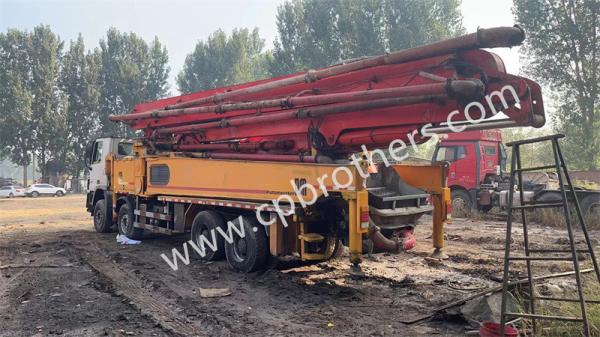 2013 Putzmeister 56m Pompes à béton à béton montées sur camion d'occasion avec projets de construction