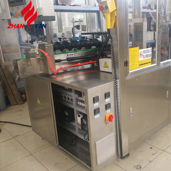 High Capacity Hot Melt Sticker Labeling Machine For Bottles