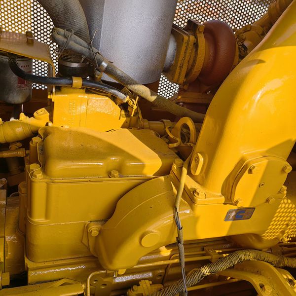 Caterpillar D8R Used Bulldozer 625L Large Fuel Tank Capacity 228KW Rated Power