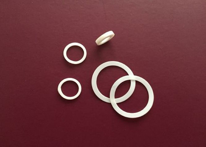 Заполненное набивка пластмассы PTFE подвергая механической обработке и резиновых частей 25MPa PTFE кольца