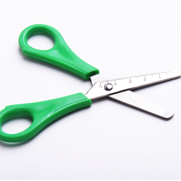 Wholesale safety plastic handle and carbon steel student scissor