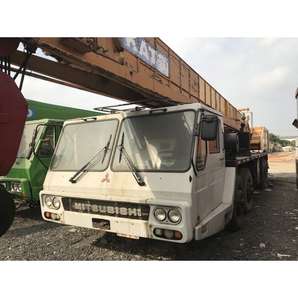 KATO NK-500E-V Second Hand Cranes 50 Tonne 5 Section Booms Original Paint