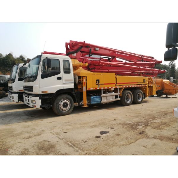 Used Putzmeister Isuzu Truck Mounted Concrete Pump 38m