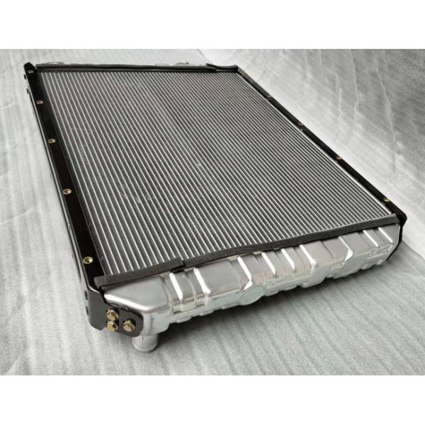 PC100-6 PC120-6 PC130-6 Water Tank Radiator Water Container 4D95 4D102 203-03-61112