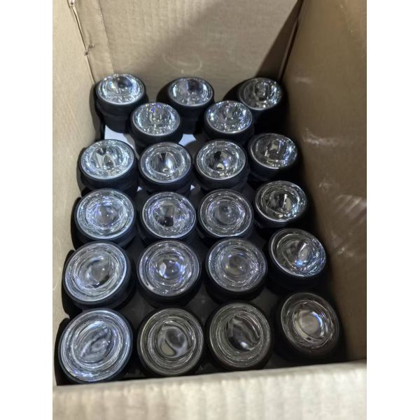 High Reflective Tempered Glass Road Stud with 360° Reflection and Dia5cm*H5cm Size for Enhanced Traffic Safety