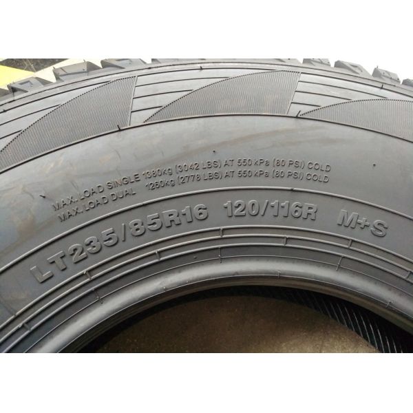 Typical AT Pattern All Terrain Tires LT235/85R16 Promoted Cornering Performance